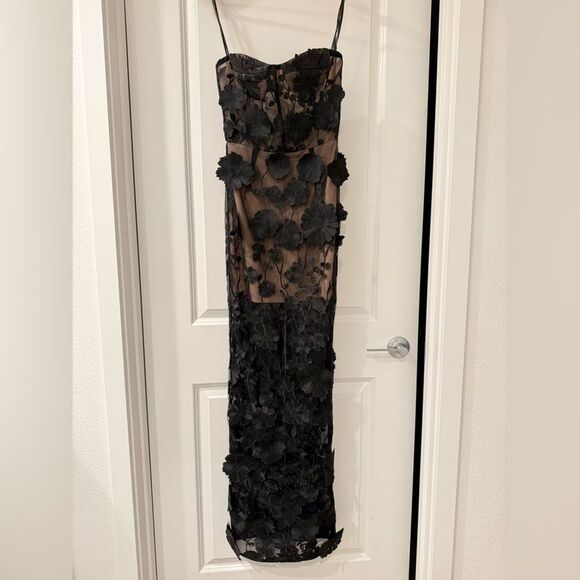 NWOT Bronx and Banco Jasmine Floral-Embroidered Sheer Maxi Dress Black - Picture 7 of 16